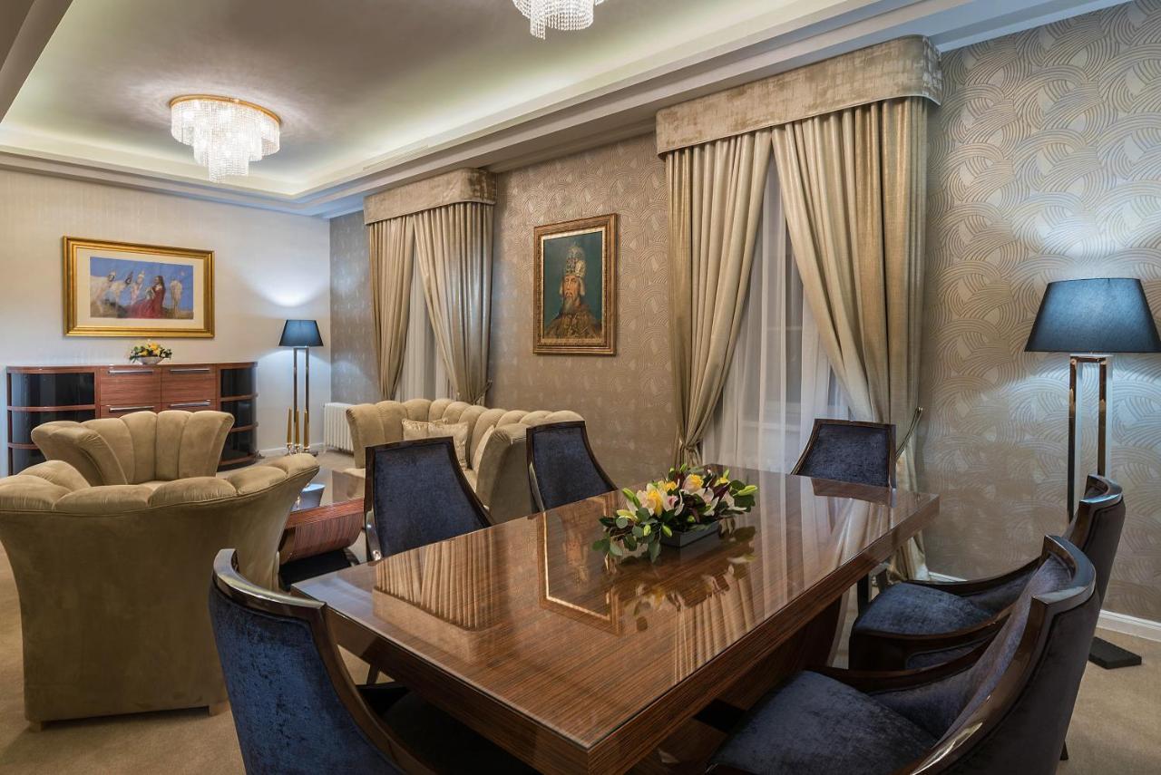 Royal Palace Turcianske Teplice Ngoại thất bức ảnh